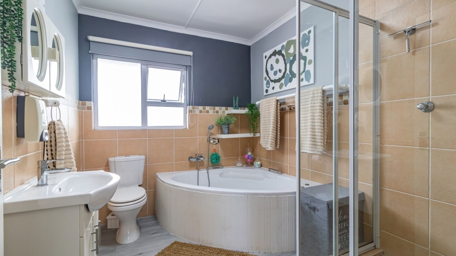 2 Bedroom Property for Sale in Gonubie North Eastern Cape